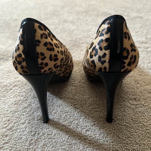 🎉Preview International- Leopard print pumps(Size 9)🎉 - Picture 4 of 7